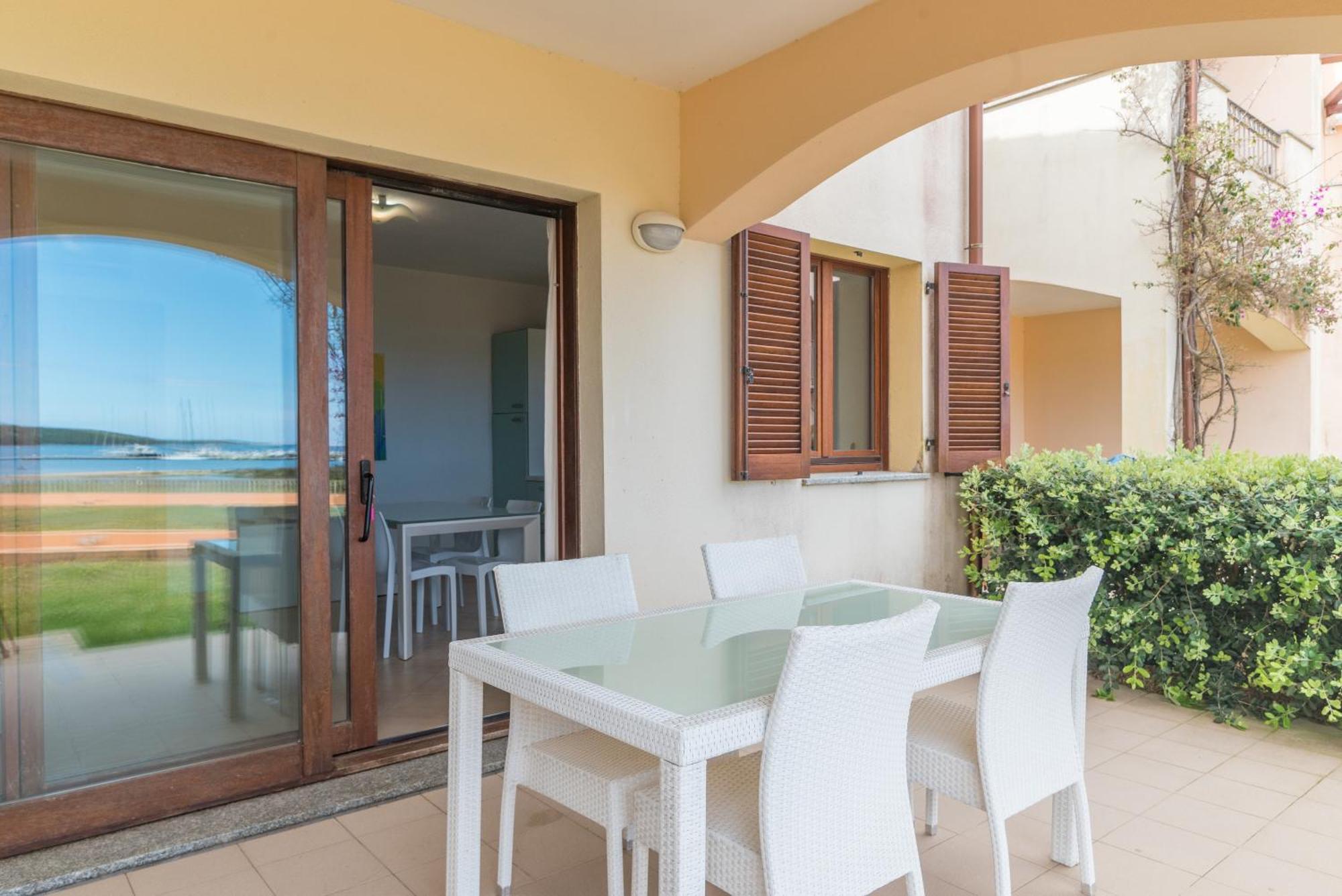 I Mirti Di Porto Pozzo Apartment Santa Teresa Gallura Luaran gambar